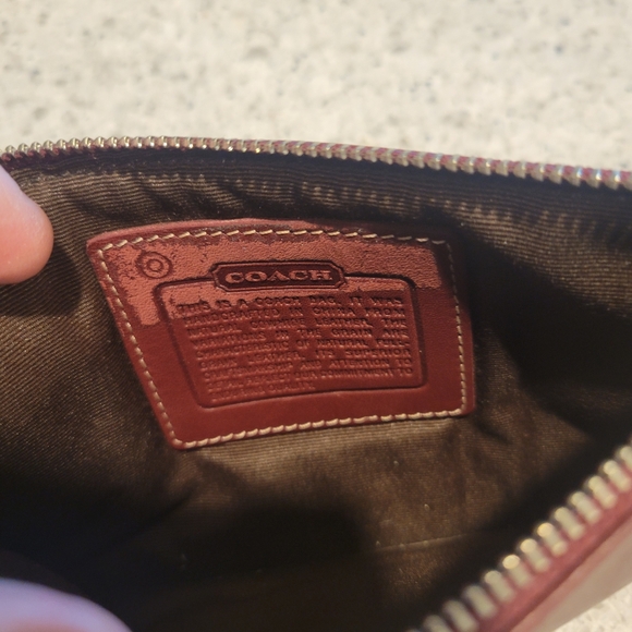 Coach, Burgundy Leather Wristlet,just Like New. - Picture 2 of 8
